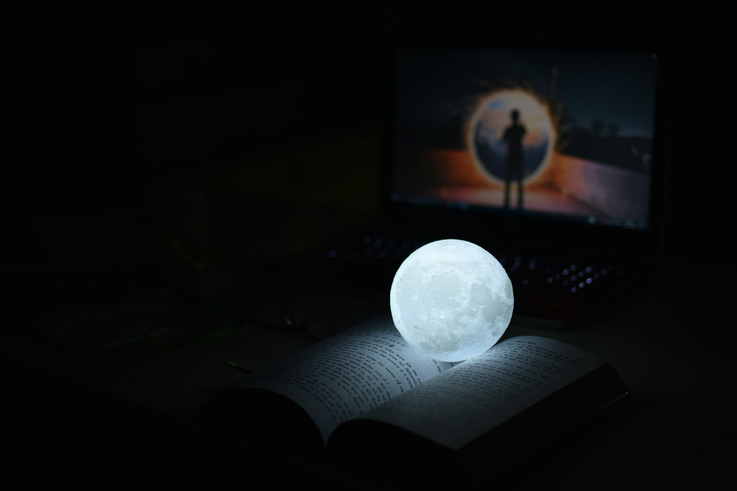 LunaGlow 3D Moon Lam